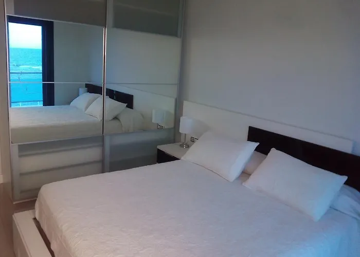 Ocean Front Apartment *