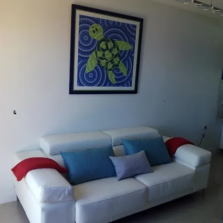 Ocean Front Apartment *
